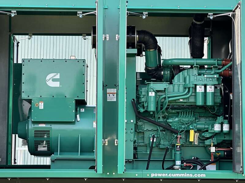 1000 KW Cummins #DQFAD, diesel generator set, 277/480 Volts, QST30-G5 NR2 engine, EPA Tier 2, sound - Image 10