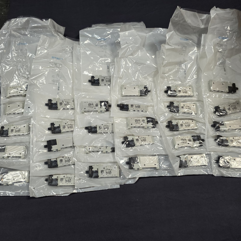 Festo #VUVG-L10-M52-RZT-M7-5R8L, 564212,, Air solenoid valve, Lot of 30, New - Image 1