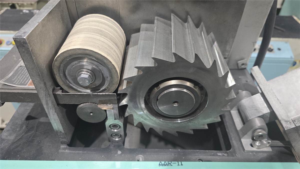 3.5" Scheer #604DU, reduction engineering pelletizer, 52.5" in-feed height, 36" discharge height, on casters - Image 4