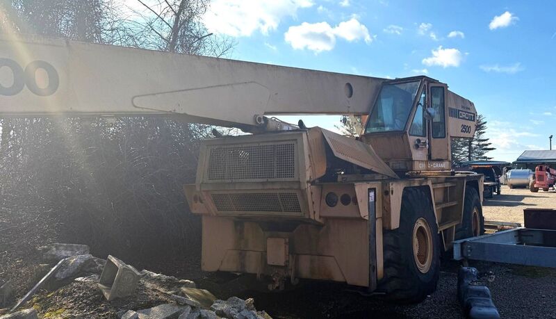 Drott #2500, 25 ton, hydraulic rough terrain crane - Image 4
