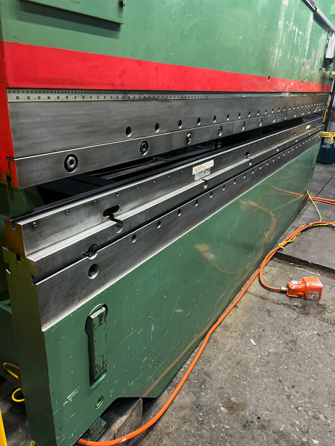 175 Ton, Cincinnati #175AF12 Autoform, CNC hydraulic press brake, 14' overall, 150-1/2" between housing, 10" - Image 2