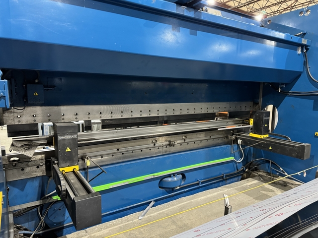 175 Ton, Cincinnati #175AF14 Autoform Plus, CNC hydraulic press brake, 16' overall, 174-1/2" between housing - Image 2