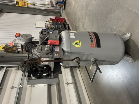 Ingersoll Rand #T30, Air Compressor, Vertical Receiver Tank, 7.5 HP, 3PH - Image 2