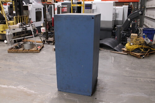10 Drawer Vidmar Cabinet - Image 2