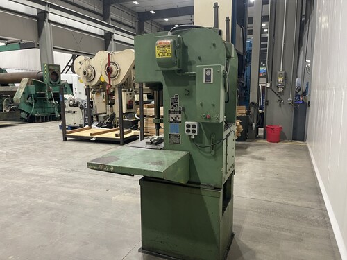 8 Ton, Denison, Hydraulic Multipress, 12" stroke, 2.25" ram diameter, 7" throat, 18" daylight, 9 GPM pump - Image 5