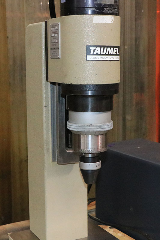 Taumel #T-251-8728, riviter, .250" capacity, 1-1/4" stroke, 4.1" throat, easy height adj., 2012 - Image 4