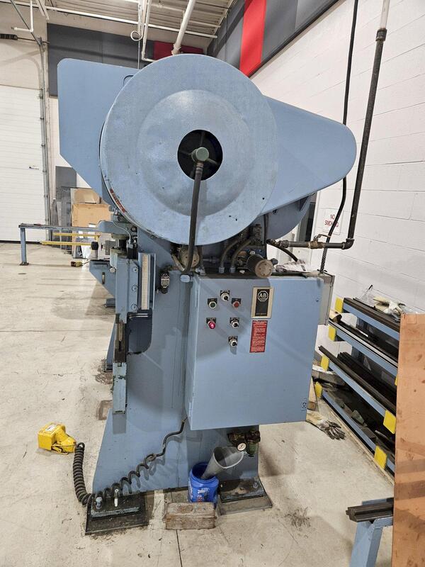 45 Ton, Chicago #56-A, mechanical press brake, 6' overall, 62" between housing, 3" stroke, 12" Shut Height - Image 2