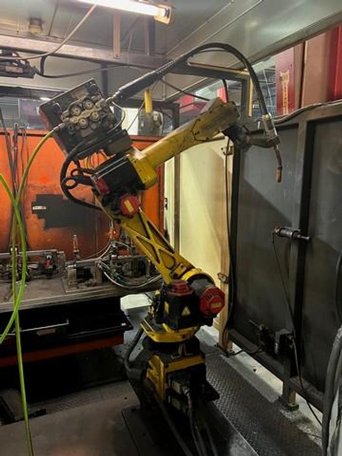 Fanuc, dual robotic welding cell, (2) Fanuc ArcMate 100iB 6-Axis robot, (2) Fanuc RJ3iB Control, teach - Image 9