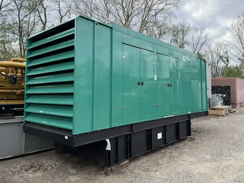 750 KW Cummins #DQCB, diesel generator set, 277/480 Volts, 1220 HP @ 1800 RPM, QSK23-G7 engine, EPA Tier 2 - Image 2
