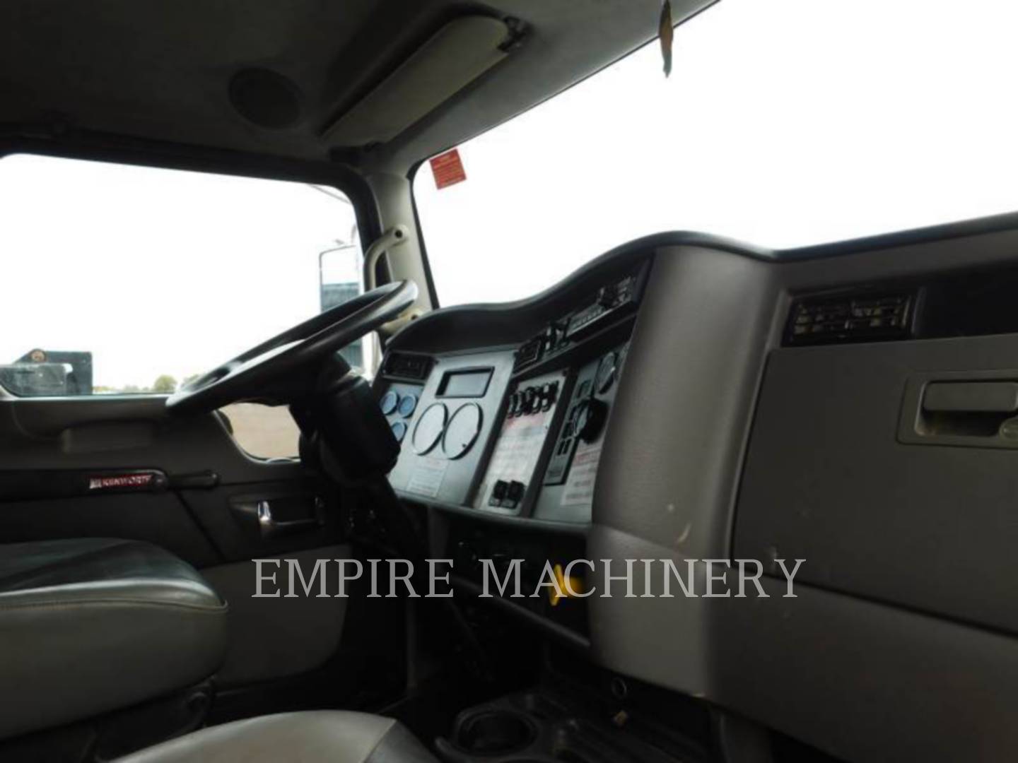 Kenworth (Obsolete) 4K TRUCK, Water Truck, 10773 hours, S/N: 2NKHLJ9X8JM223423, 2018 - Image 5