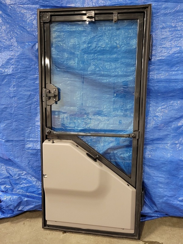 Komatsu #426-925-5100, Door Assembly for Haul Truck - Image 2