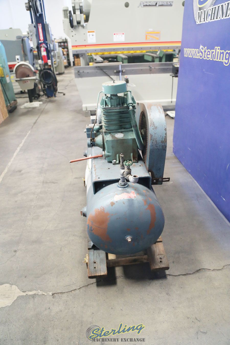 5 HP Speedaire #32492, air compressor, 220 V., 3-phase, 80 gallon horizontal tank - Image 8