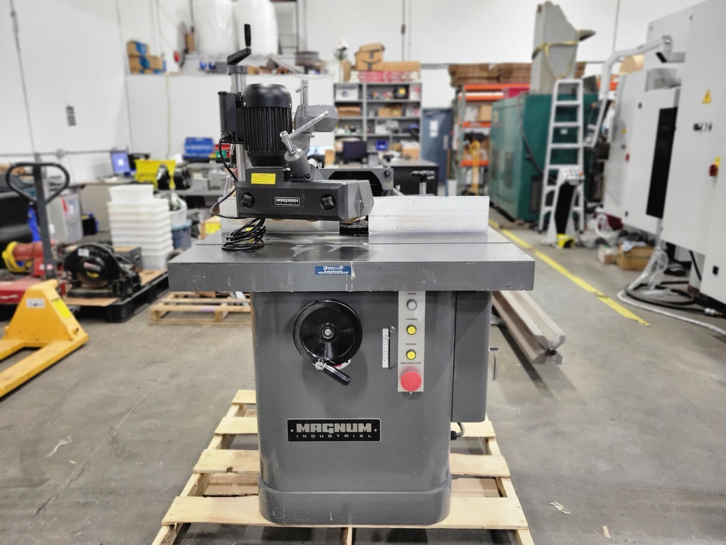 Magnum #MI-41200, Heavy-Duty Spindle Shaper, 1-1/4" spindle diameter, 30" x 40" x 3-5/16" table, 3" travel - Image 1