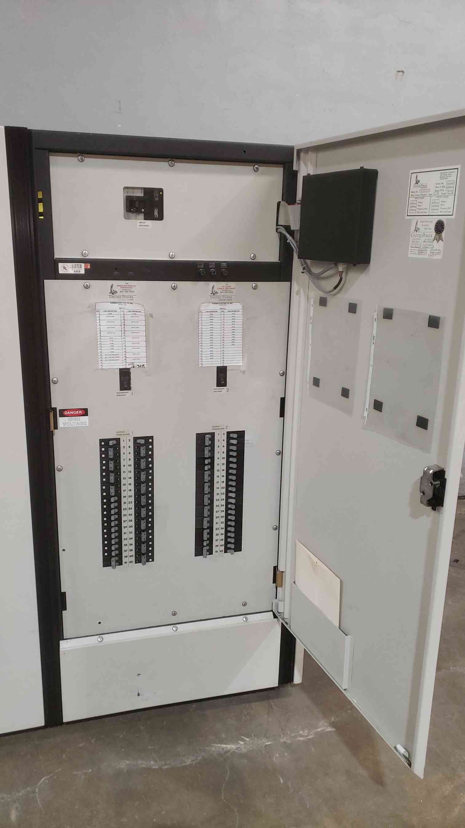 100 KVA United Power #PDM3-F2-100-426, PDU, 480V x 208V, w/ breakers - Image 3