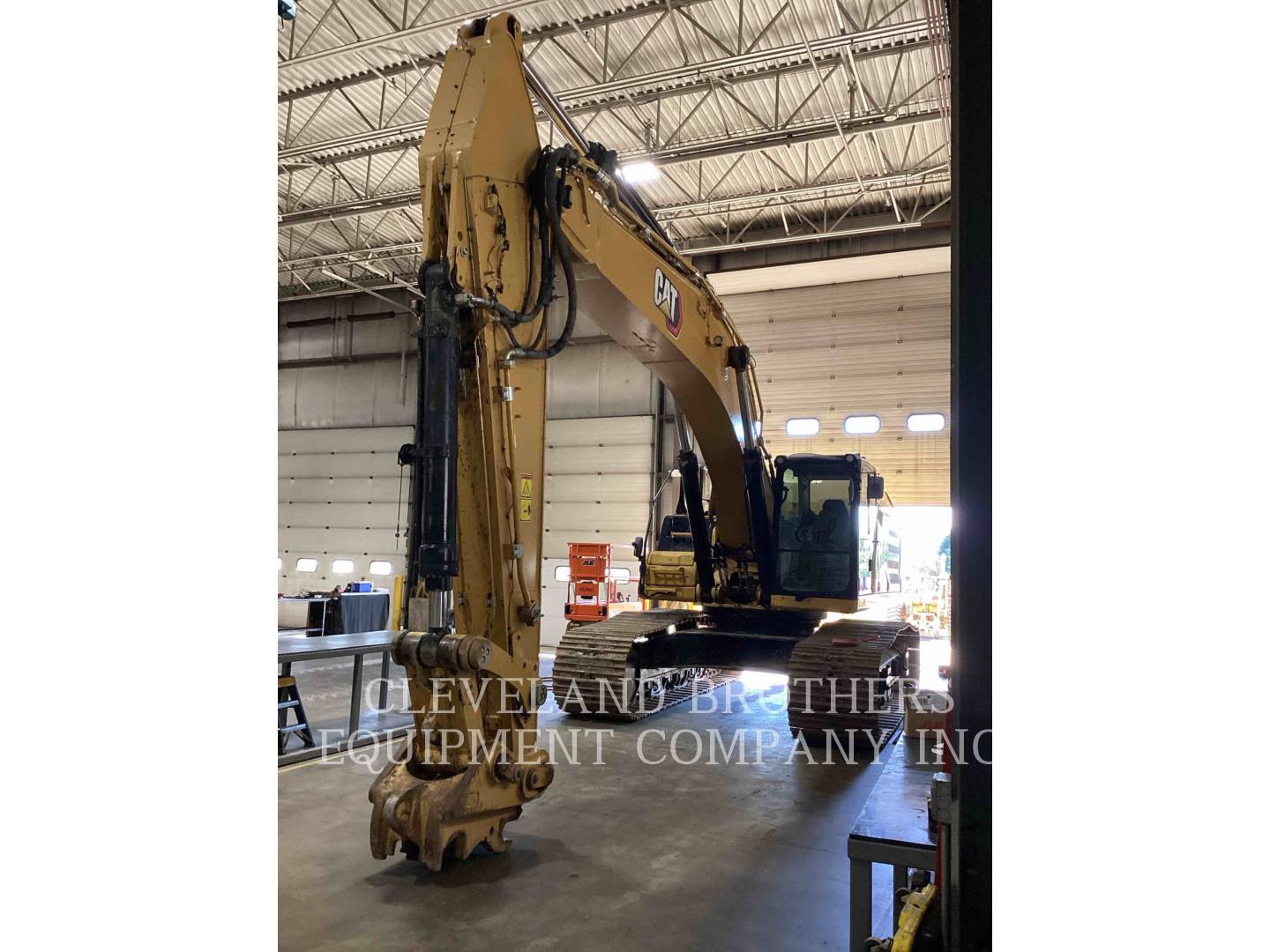 Caterpillar 349, Crawler Excavator, 3999 hours, S/N: RYG20576, 2022 - Image 1