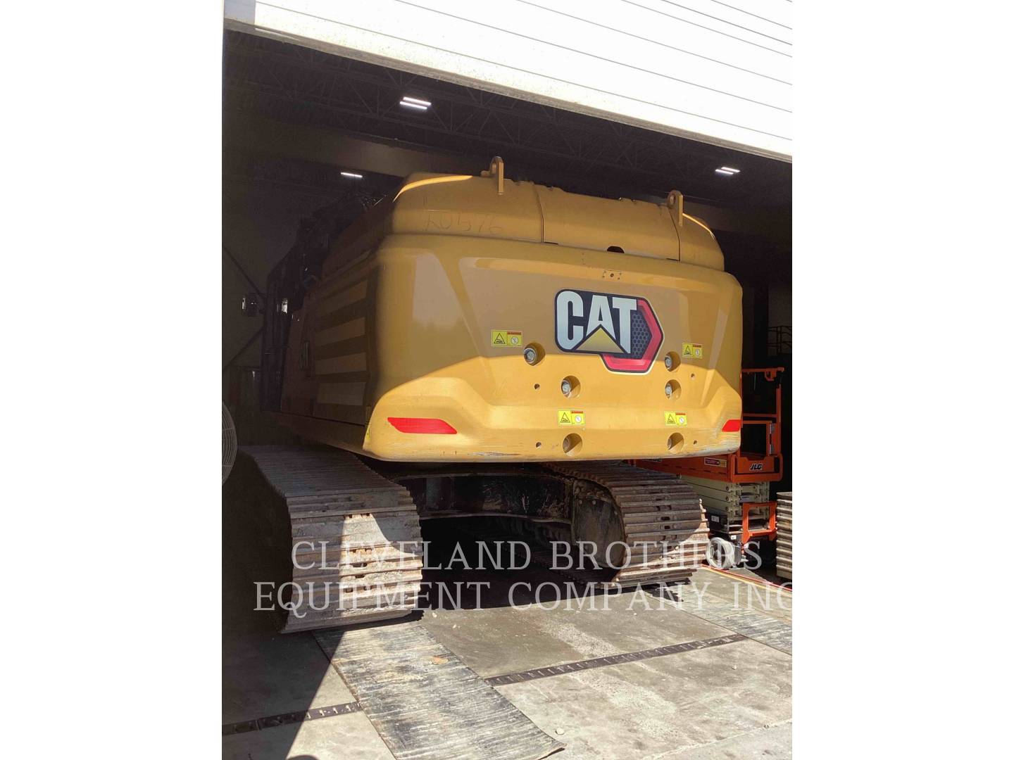 Caterpillar 349, Crawler Excavator, 3999 hours, S/N: RYG20576, 2022 - Image 4