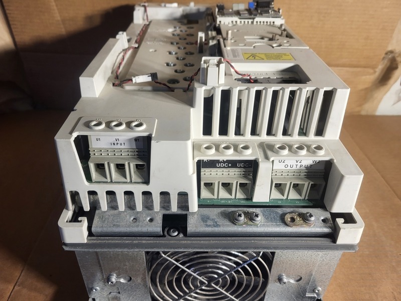 25 HP ABB, 600 Volt Variable Frequency Drive, 30 amps, 3PH - Image 10
