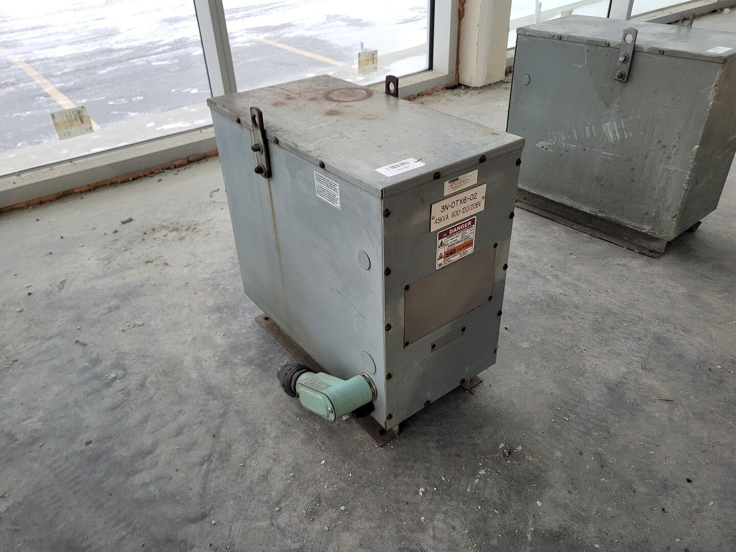 45 KVA 600 Primary, 208Y/120 Secondary, Delta CETC0045S001532, Dry Type Distribution Transformer, Nema 3R - Image 1