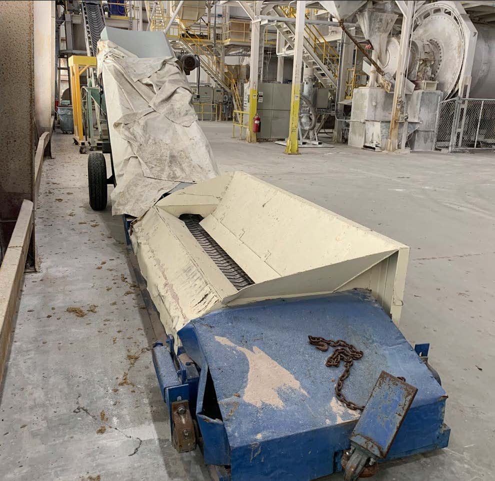 Bulk Truck Unloader, Feed Hopper, 200 Ton Sand Storage Silo, 25" wide x 192" long Vibrating Screen Conveyor - Image 4
