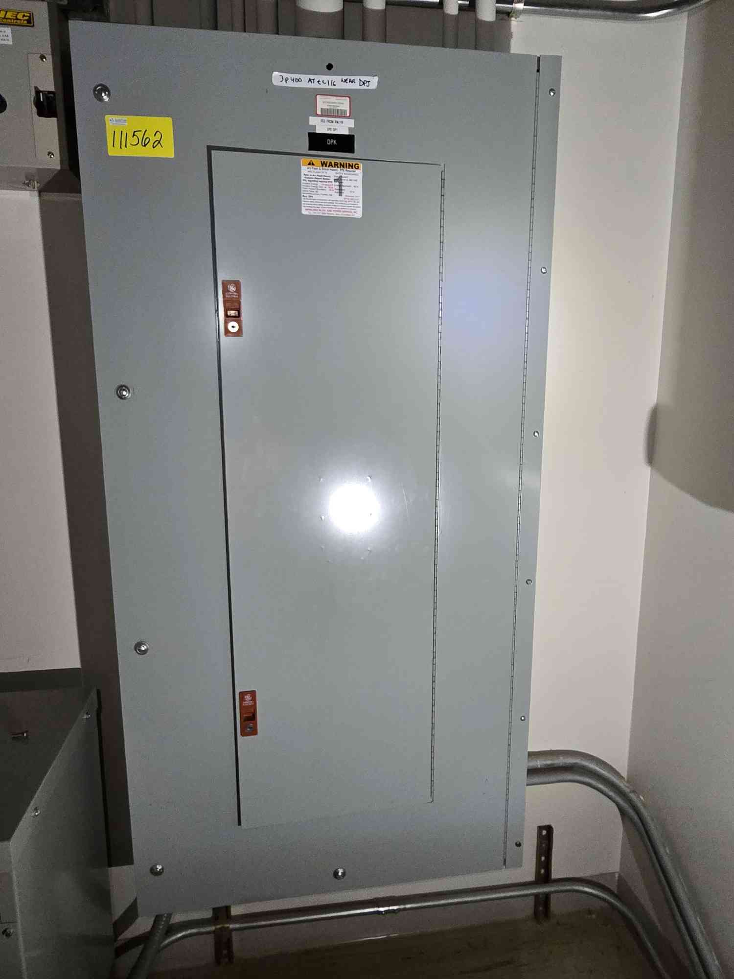 400 Amp. General Electric Panelboard, 480 Volts, 3PH, 8 breakers - Image 10