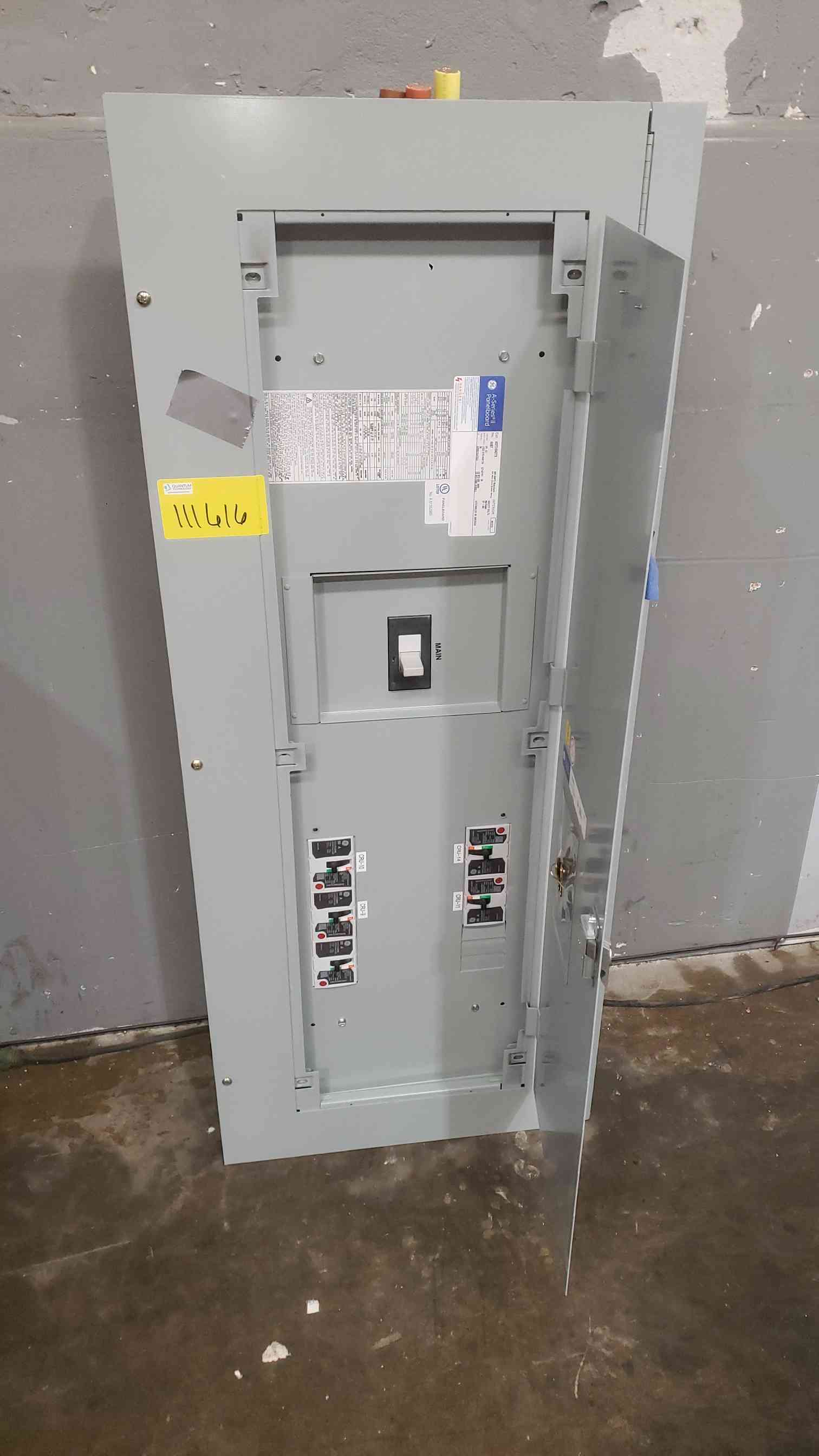 400 Amp. General Electric A-Series-II, Panelboard, 480/277 Volts, 5 Breakers & Main - Image 1