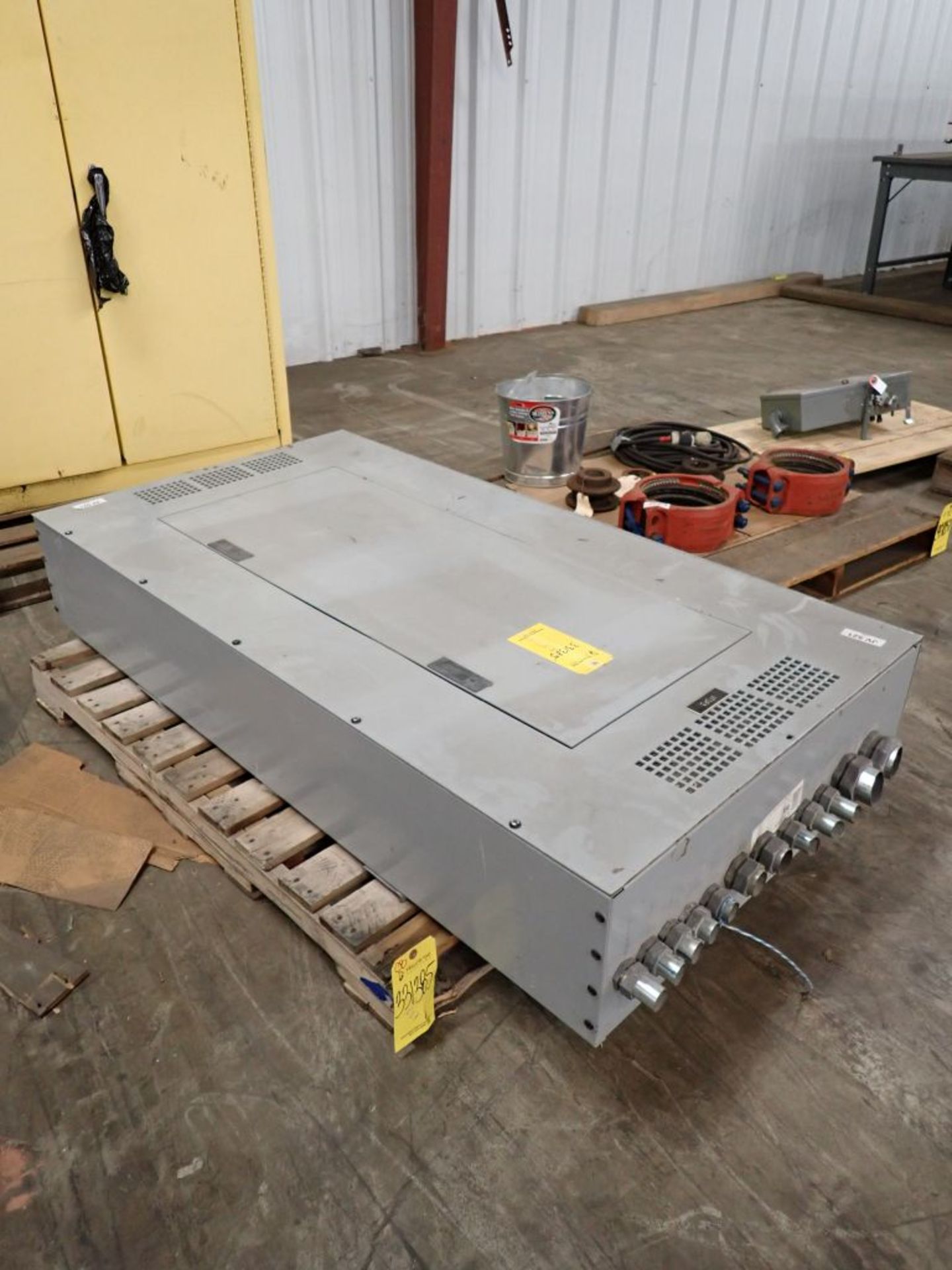 400 Amp. Siemens #S4, Panelboard, 480Y/277 Volts, w/ 13 Circuit Breakers, 3PH - Image 3