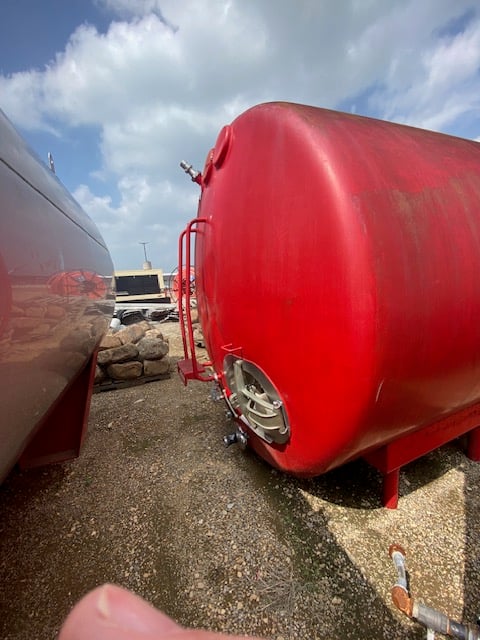 4000 gallon Stainless Steel Insulated Horizontal Storage Tank - Image 6