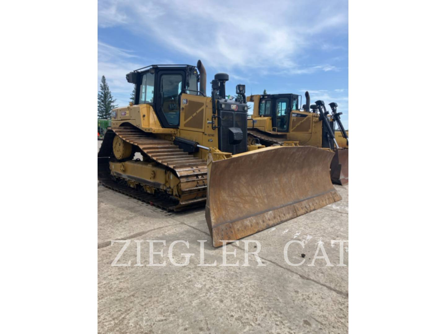 Caterpillar D6LGP, Crawler Dozer, 4433 hours, S/N: KTW01047, 2022 - Image 2