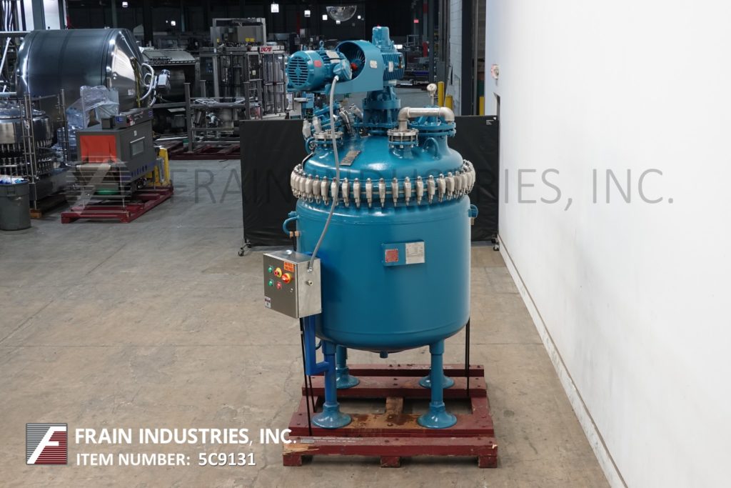 300 gallon Pfaudler Robbins Meyers, glass lined reactor, 100/90 psi, jacketed, clamped top head, dished bottom - Image 3