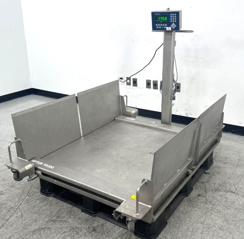 Mettler Toledo #IND570, portable floor scale, fold down ramps - Image 2