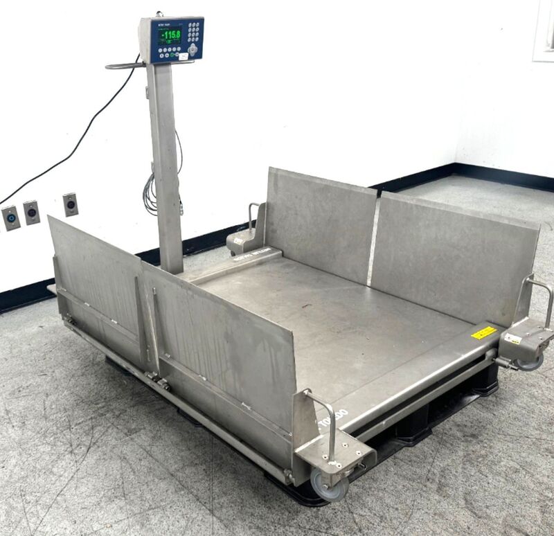 Mettler Toledo #IND570, portable floor scale, fold down ramps - Image 3