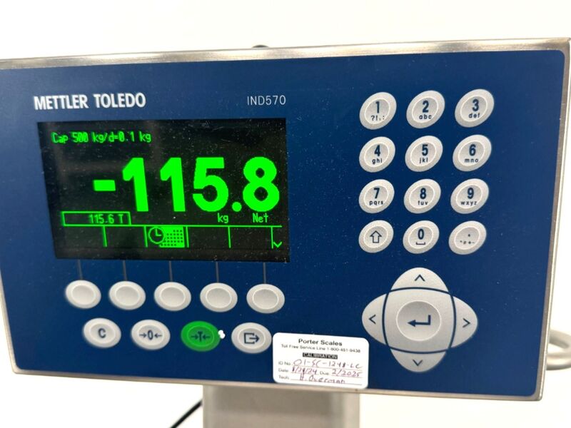 Mettler Toledo #IND570, portable floor scale, fold down ramps - Image 4