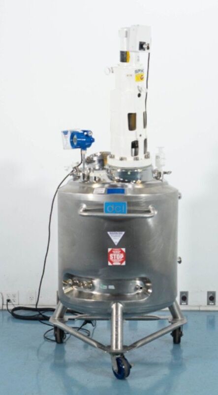 65 gallon DCI, Stainless Steel sanitary jacketed reactor, 45/FV @ 400°F shell, 125 psi, mounted on wheels - Image 1