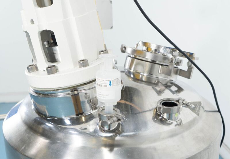 65 gallon DCI, Stainless Steel sanitary jacketed reactor, 45/FV @ 400°F shell, 125 psi, mounted on wheels - Image 6