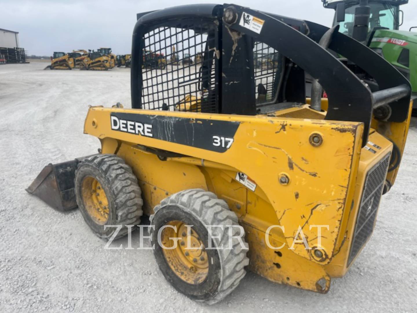 Deere & Co. 317, Skid Steer Loader, 3218 hours, S/N: T00317A108682, 2005 - Image 4