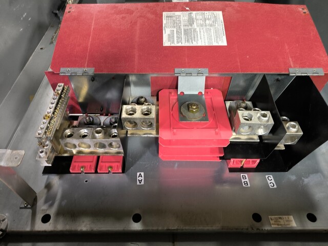 800 Amp. Square D 12-12394597, HCW I-Line Panelboard, 208Y/120 Volts, 3PH, 4W, 30 Space, weather protected - Image 3