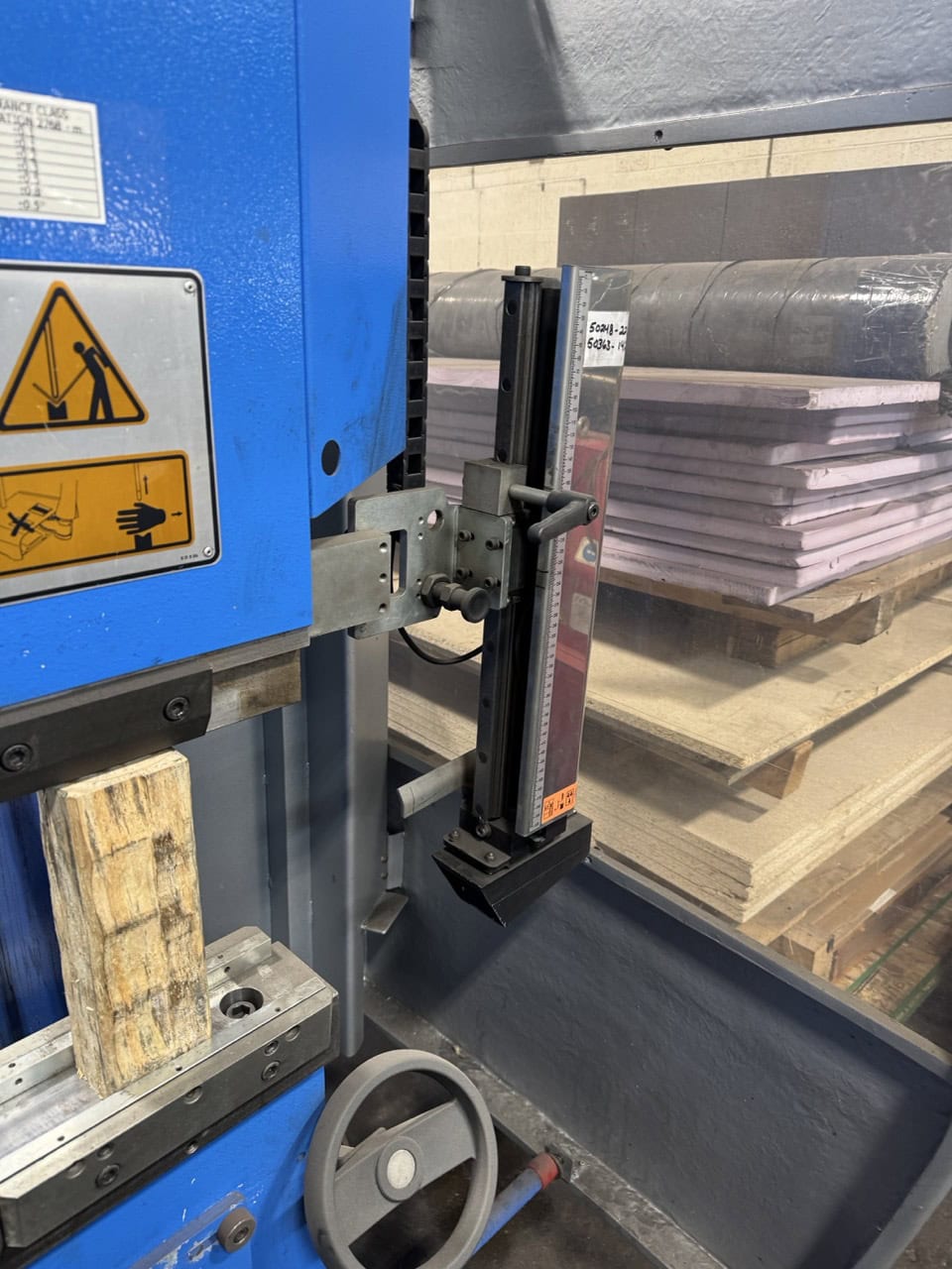28 Ton, Adira Prima Power #P-0212, Hydraulic Press Brake, 4' overall, 4 HP, 8" stroke, 2012 - Image 2