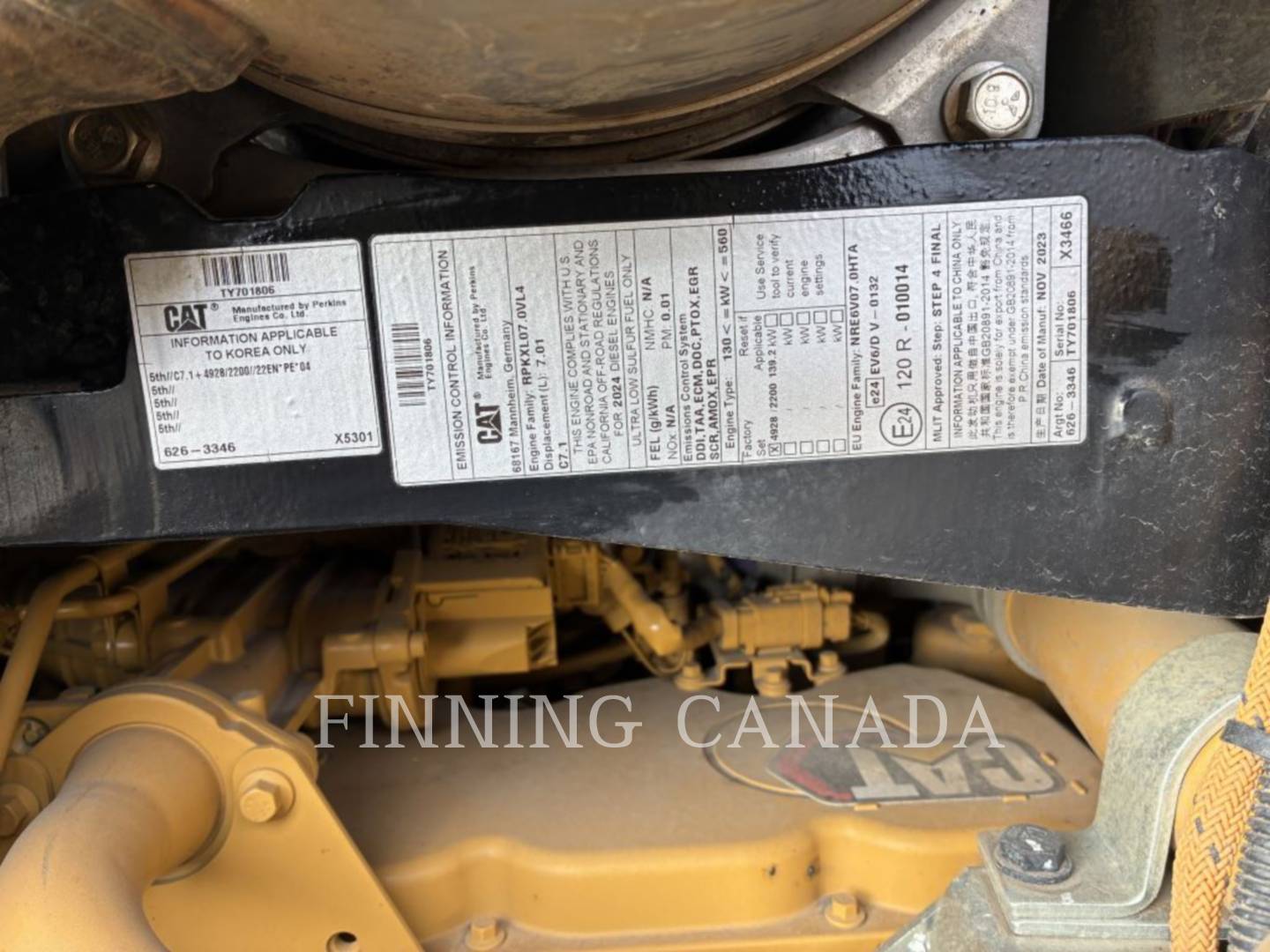 Caterpillar D5-17, Crawler Dozer, 900 hours, S/N: KML01378, 2024 - Image 8