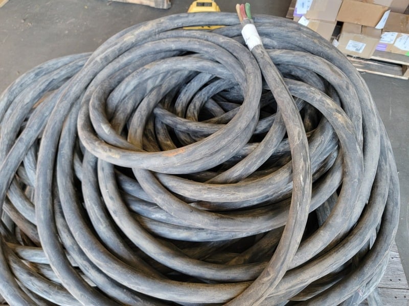 328' Carol #Super Vu-Tron, Portable Power Cable, 4-Conductor, 1/0 AWG, 2000 Volts - Image 2