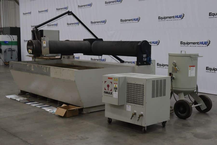 Omax #55100, CNC waterjet, 4.5' x 8.3', 30 HP, 60000 psi, garnett hopper, chiller, height sensor, 2021 - Image 2