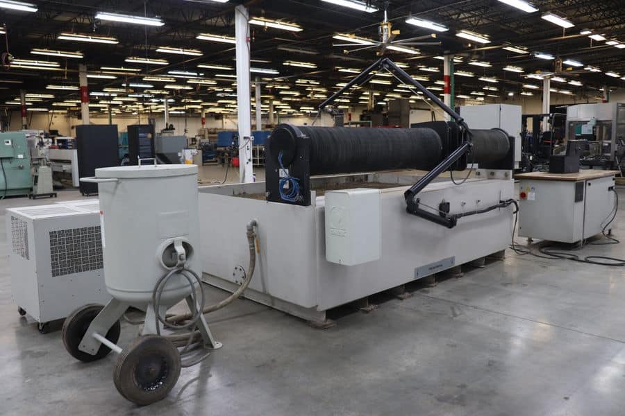Omax #55100, CNC waterjet, 4.5' x 8.3', 30 HP, 60000 psi, garnett hopper, chiller, height sensor, 2021 - Image 9