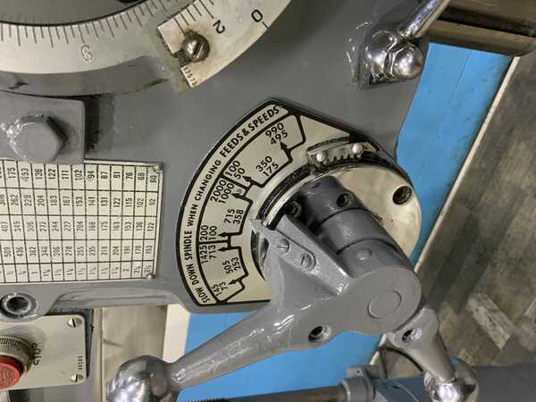 4' -9" Carlton #0A, radial arm drill, 53" x 31" base area, power elevation, coolant, box table, 5 HP - Image 4