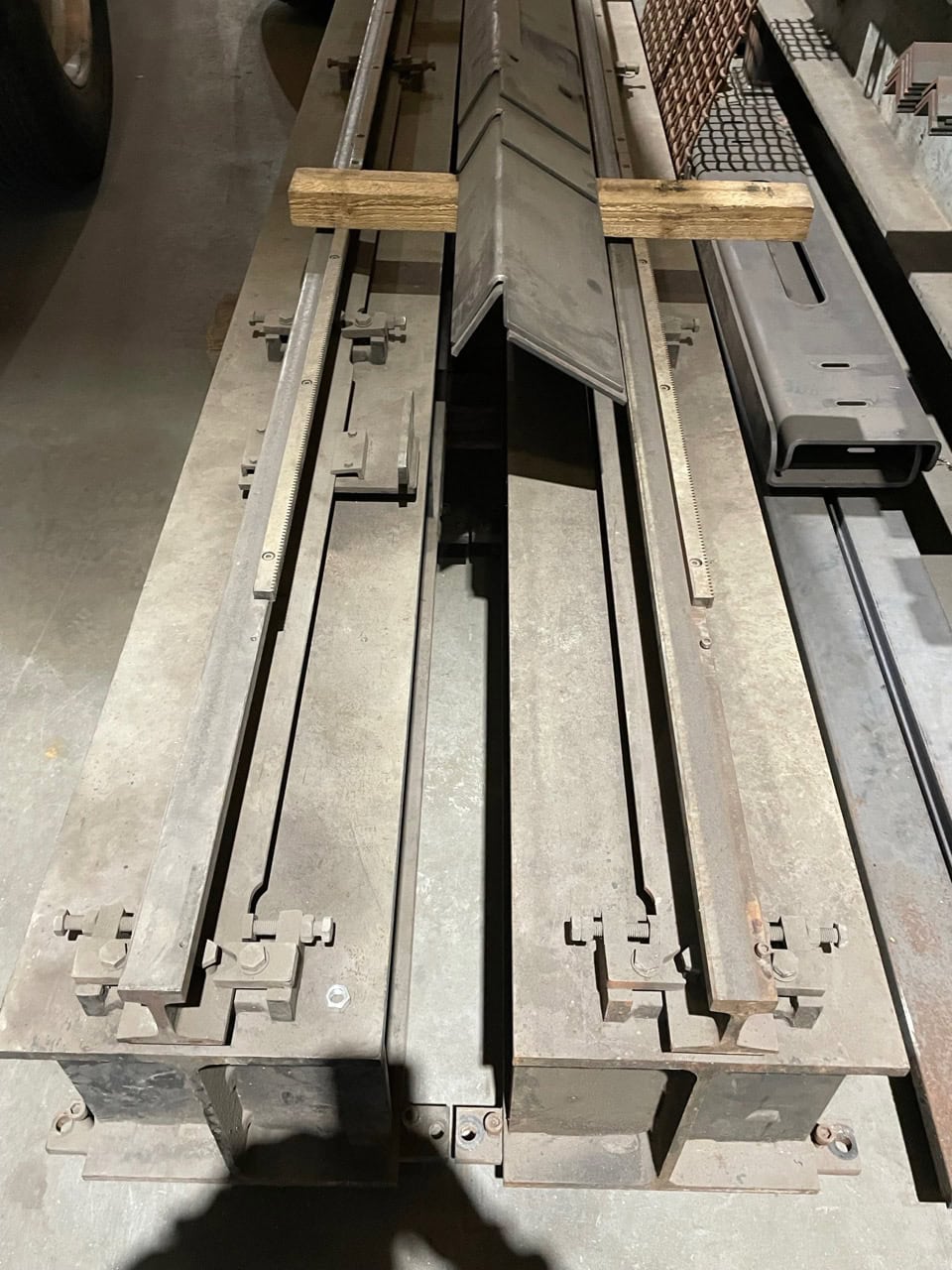 Koike #MGX3700, Mastergraph Extreme CNC Plasma Gantry, 144" x 288" x 6" travel, HPR400XD & Chiller, 480 V. - Image 6
