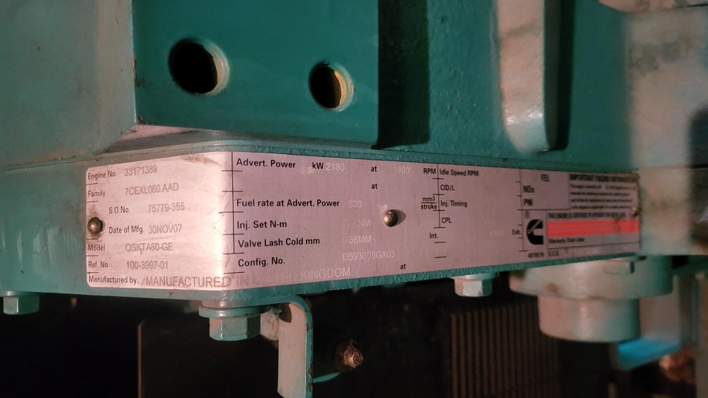 2000 KW Cummins #DQKAB, generator set, QSK60, Tier 2, 480 Volts, enclosure, base tank, 154 hours, 2007 - Image 3