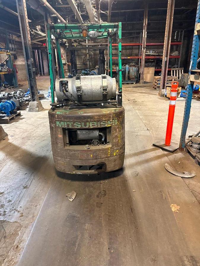 3000 lb. Mitsubishi, Forklift - Image 3