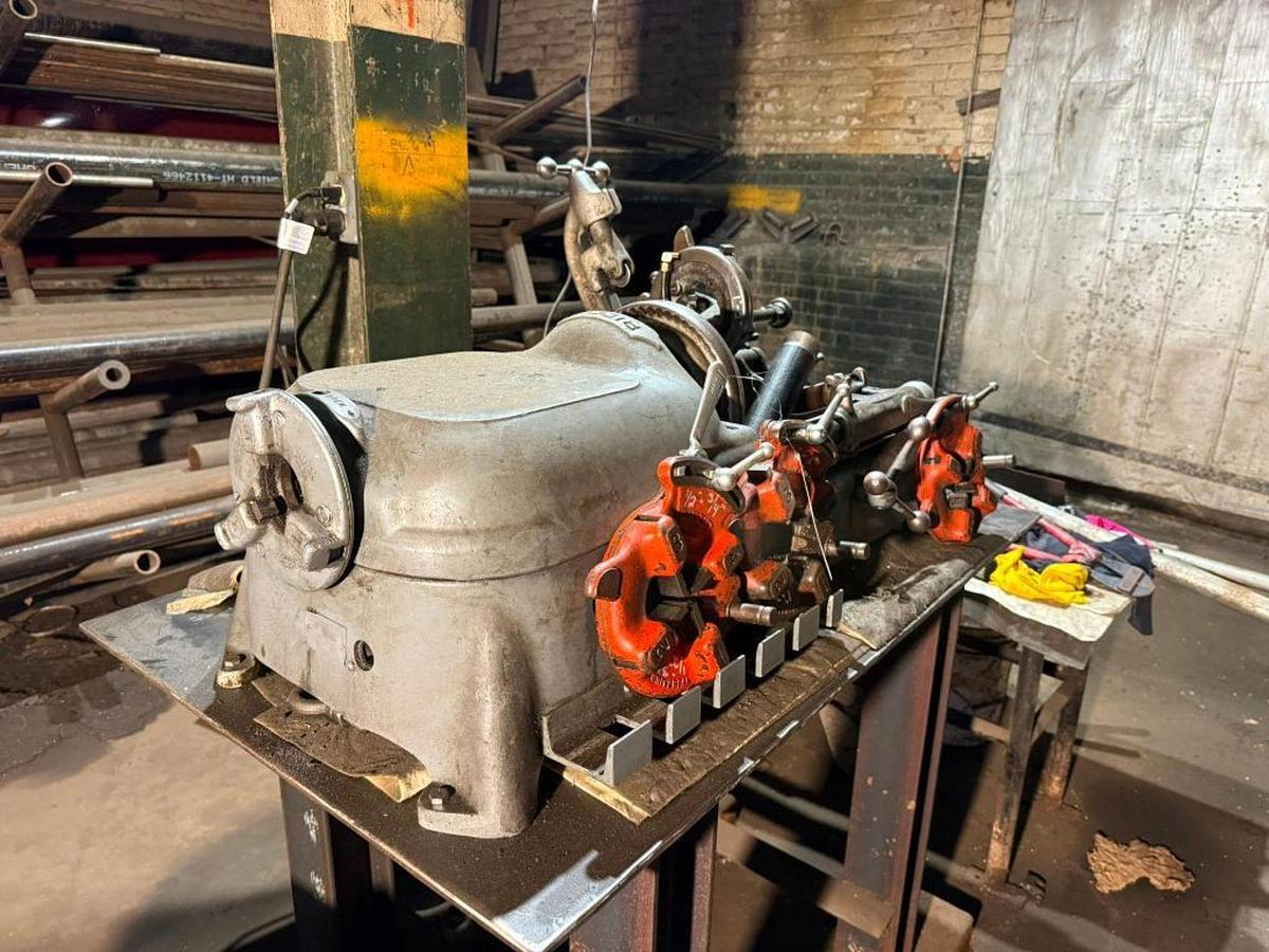 Ridgid, Pipe Threader w/ Tooling, 8 amps, 115 Volt motor, 1PH - Image 3