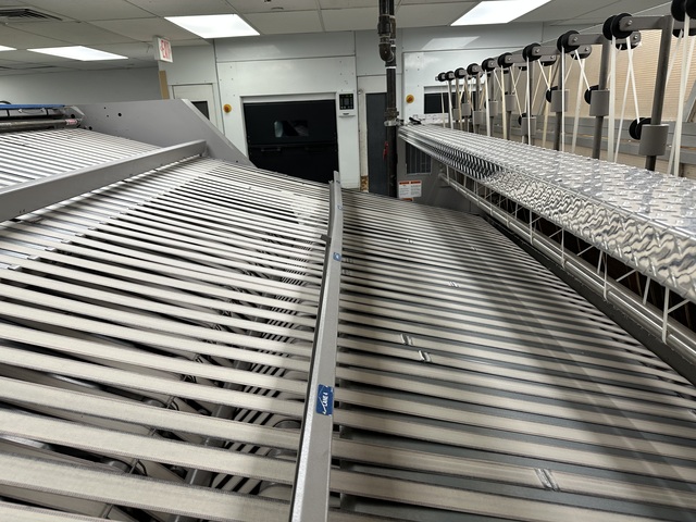 Chicago Dryer #S-16-2000, Folder w/Stacker, Left-Hand Discharge, 120" Width, 2.3 HP, 208 V, 2009 - Image 6