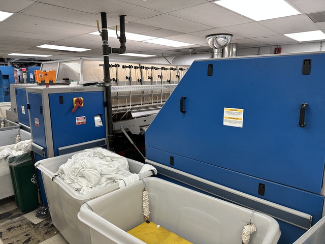 Chicago Dryer #S-16-2000, Folder w/Stacker, Left-Hand Discharge, 120" Width, 2.3 HP, 208 V, 2009 - Image 8