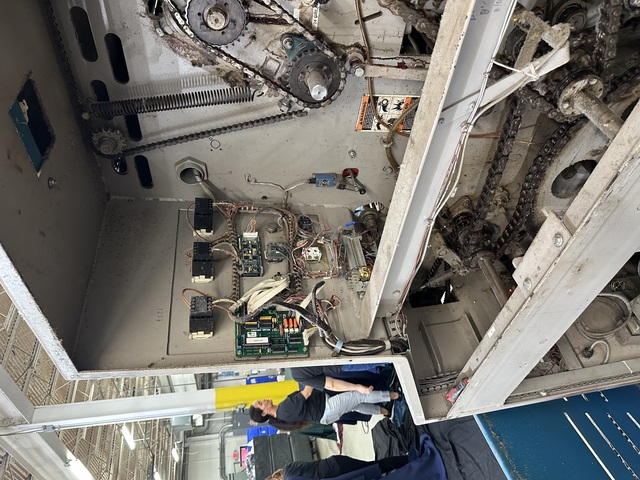 32" x 136" Chicago Dryer #Imperial-232-136, Gas Ironer, Two-Roll, 8 HP, 480 V, 2012 - Image 5