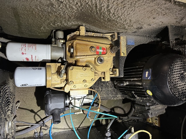 53 cfm, 125 psi, Ingersoll-Rand #R11I-A125, Air Compressor, 15 HP, 125 psi - Image 4